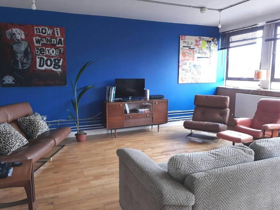 Trendy, Urban Open Plan Apartment บริสตอล ภายนอก รูปภาพ